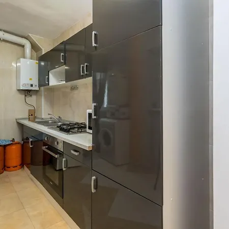 Ruzafa Apartman *